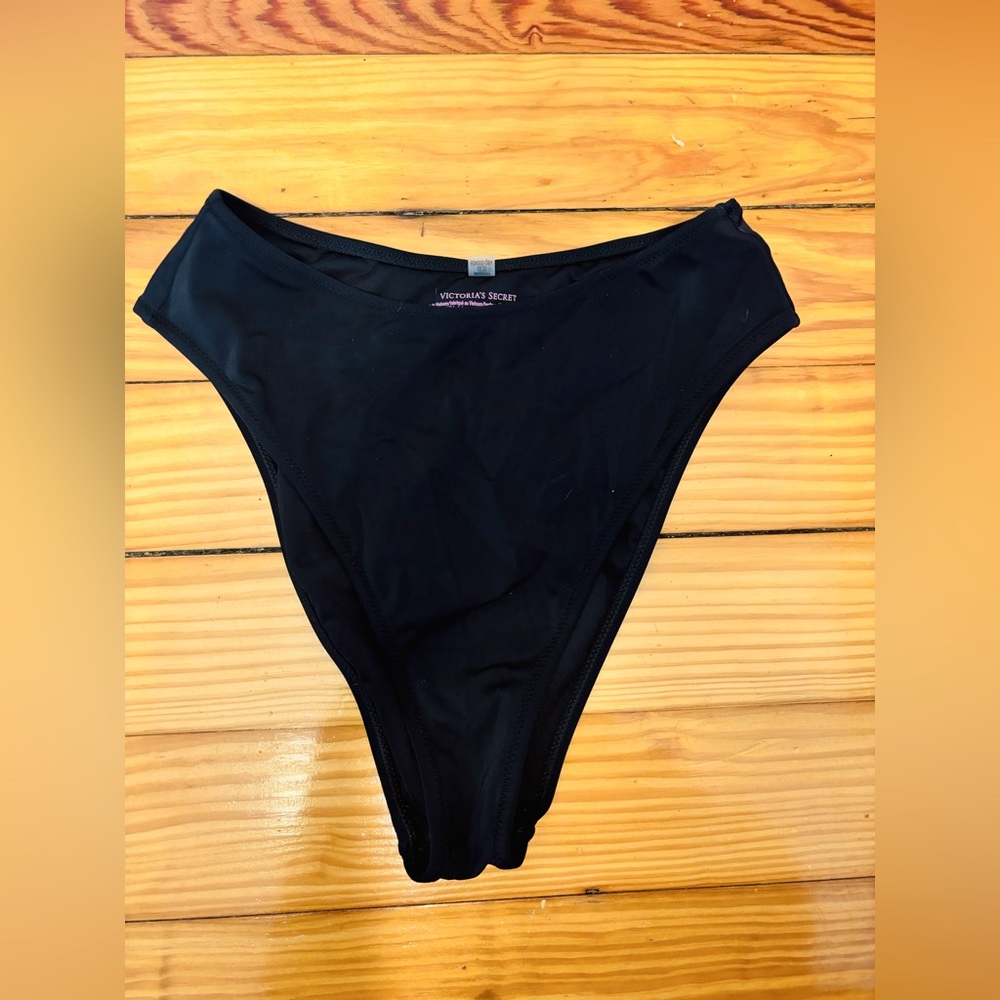 Victoria’s Secret High waisted lightly worn Beautiful black Bikini Bottoms